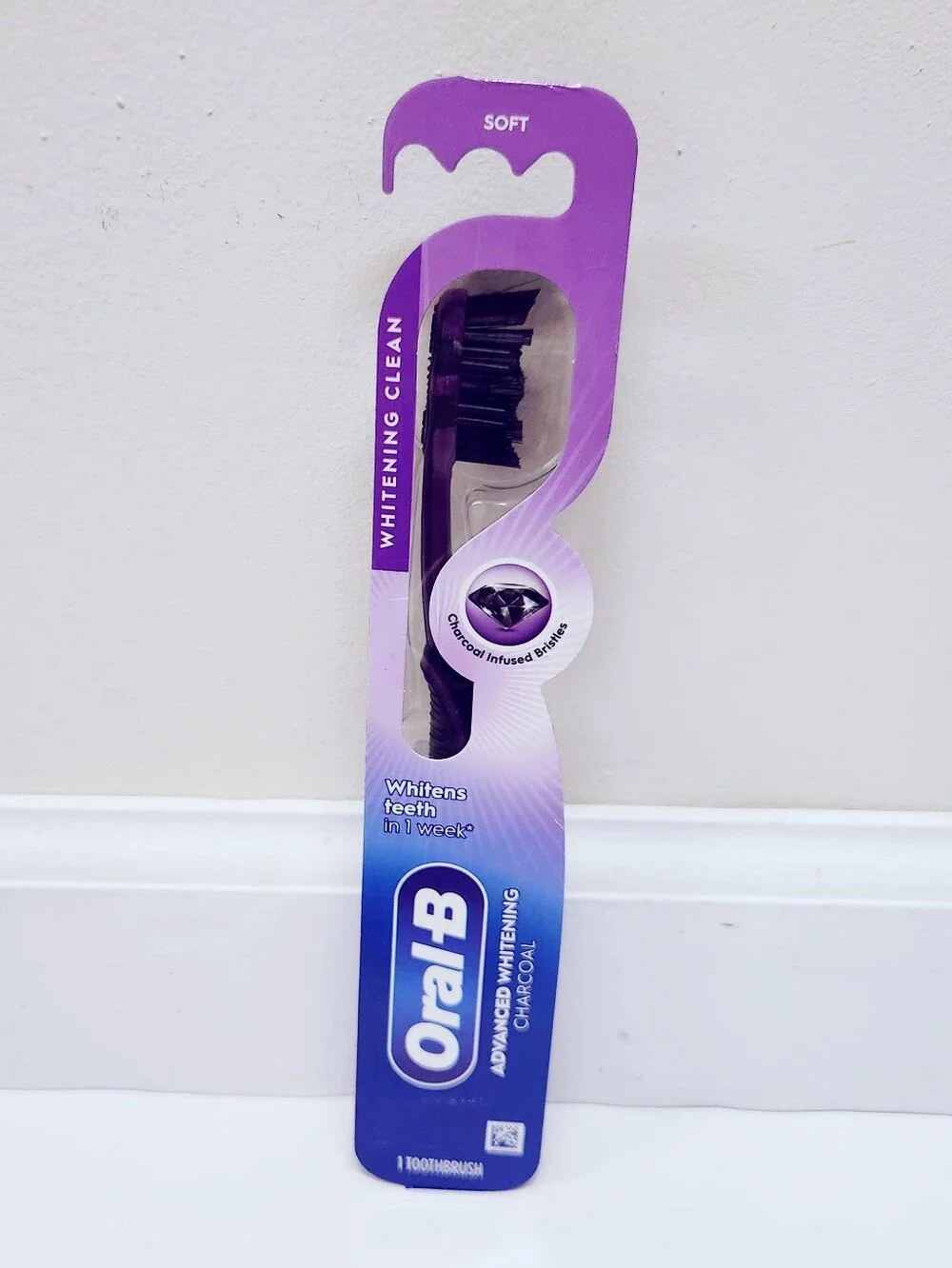 🍭7/$15 Oral-B Charcoal Whitening Toothbrush Soft Bristle